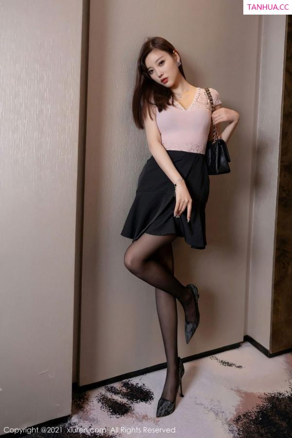 杨晨晨 sugar小甜心CC [XiuRen]高清写真图 2021.04.13 No.3299 杨晨晨sugar第12张图片